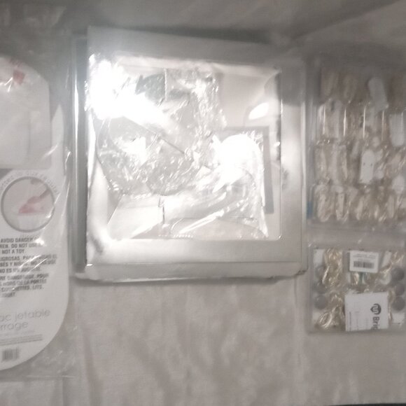 Bundle of event items: trash container lights glitter ribbons - Picture 2 of 2